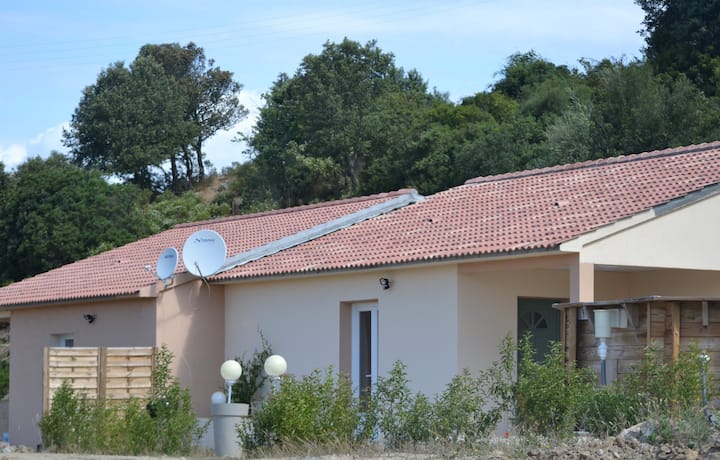  Villa FIOR DI MACHJA en premier plan