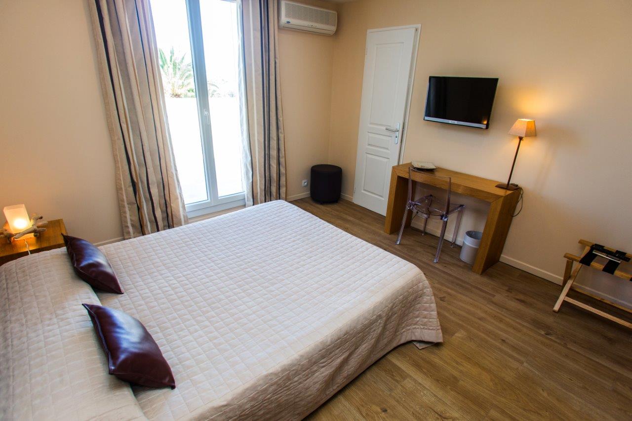  Cesario hôtel 3 étoiles à 5 minutes de Calvi