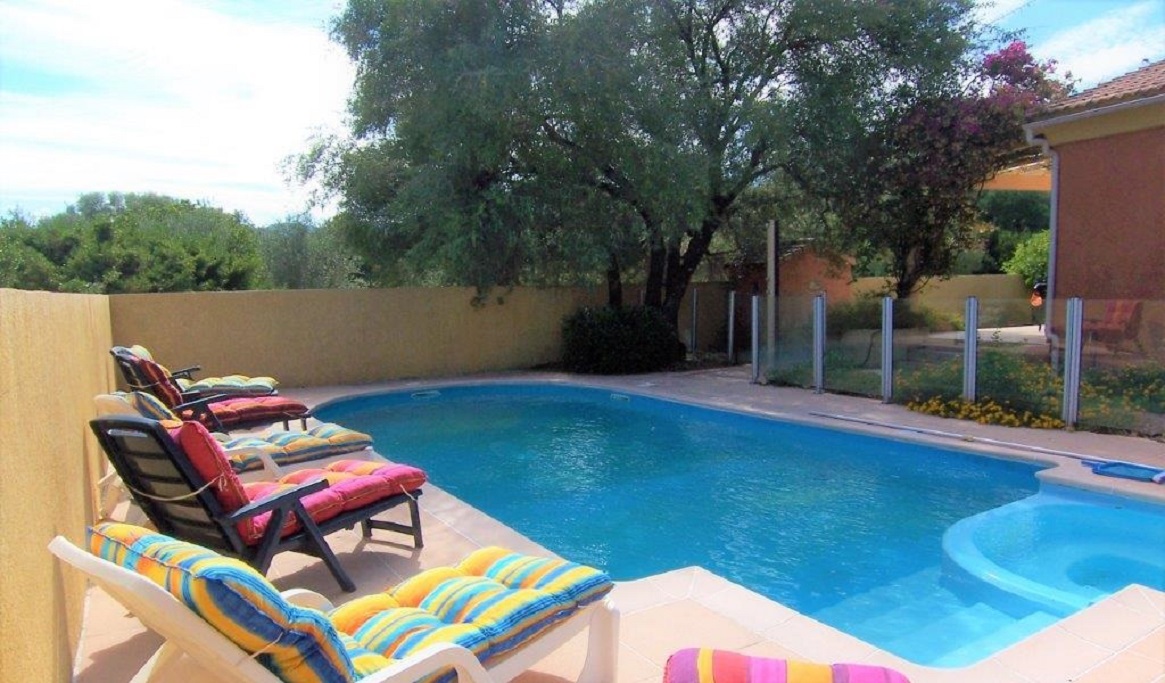 Villas ORINELLA vue piscine sécurisée 10m x 4 m