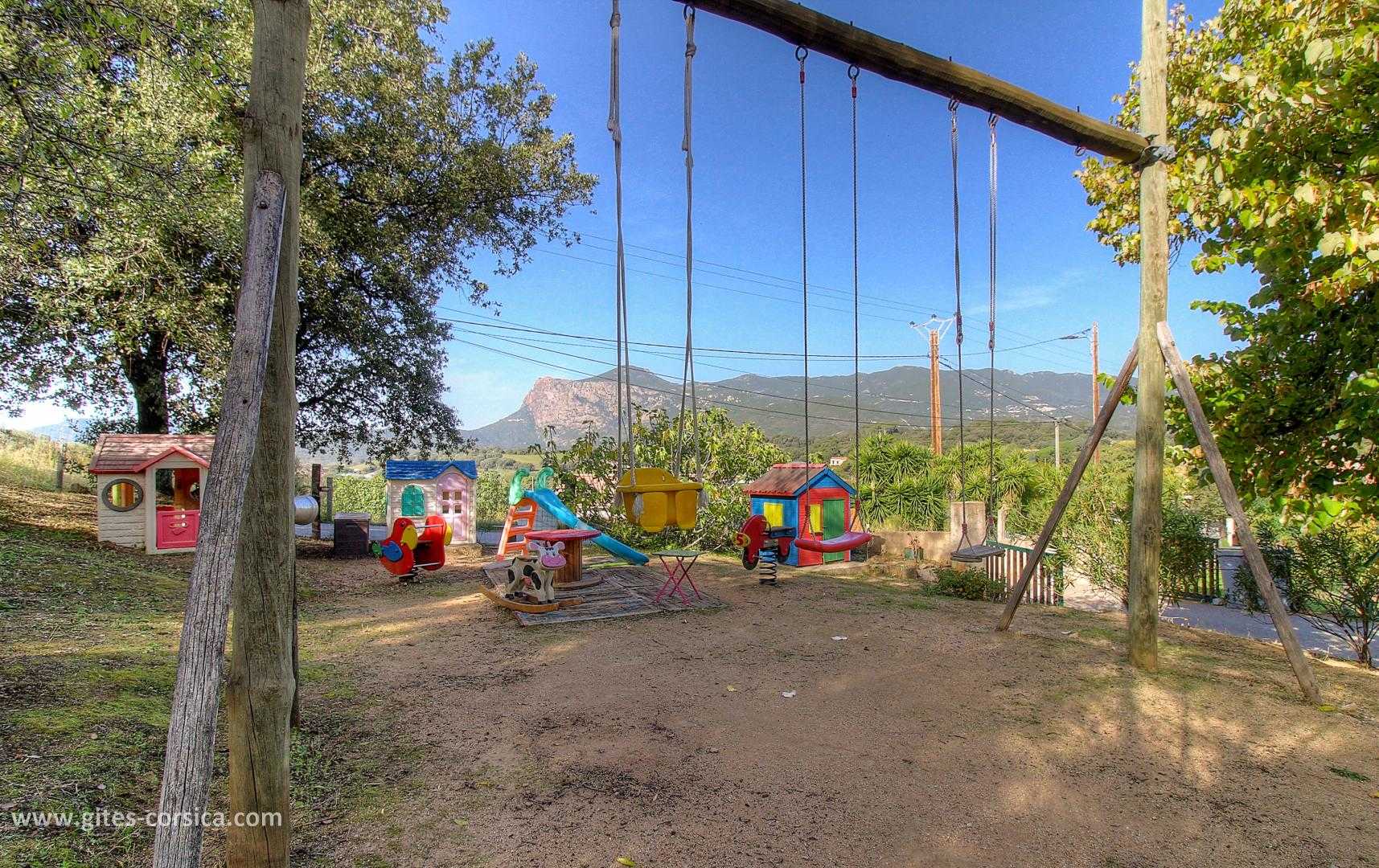 10792_28