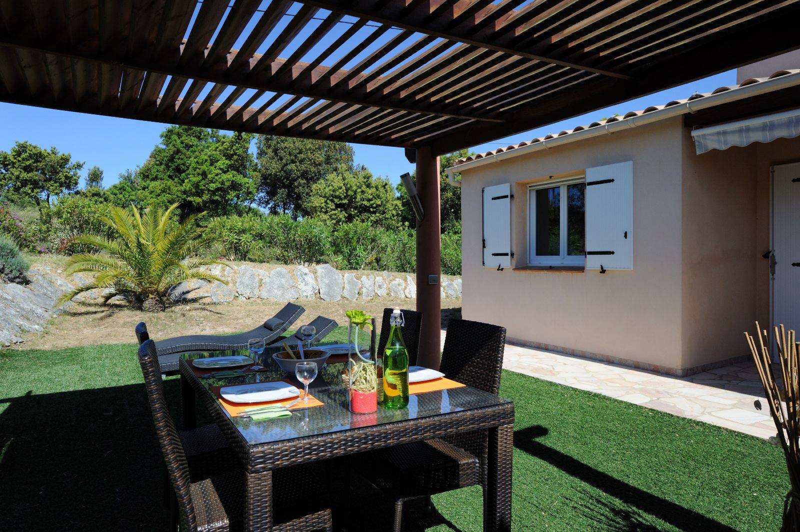  Bonifacio_residence_location_villa_canava