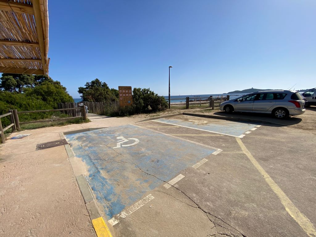  2023-10-09-acces-PMR-Pinarello--places-PMR