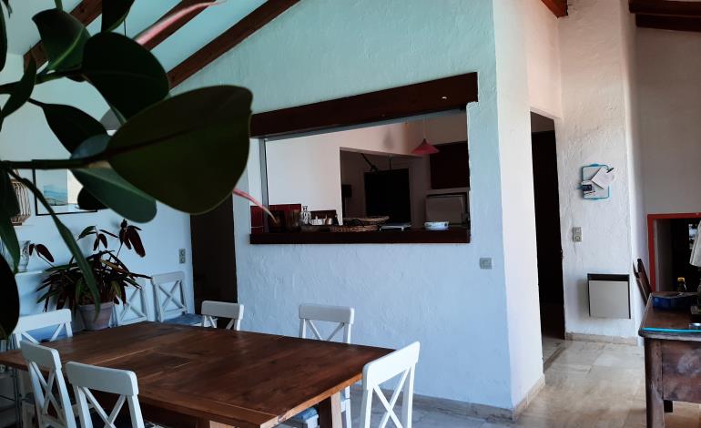 salle à manger vers cuisine Le Parquier Catherine