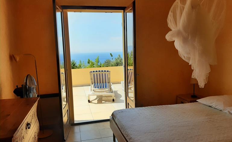 chambre jaune Le Parquier Catherine