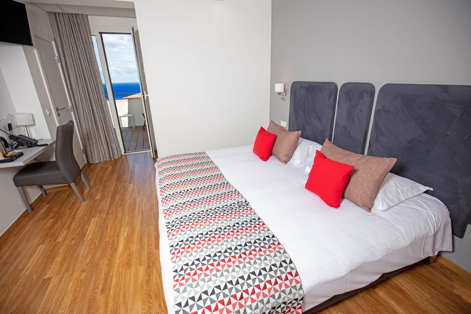  le Méditerranée, hôtel 3 étoiles à Calvi