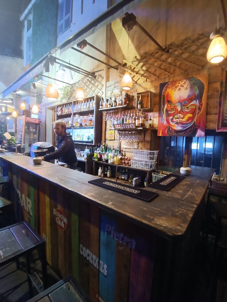  La Bodega