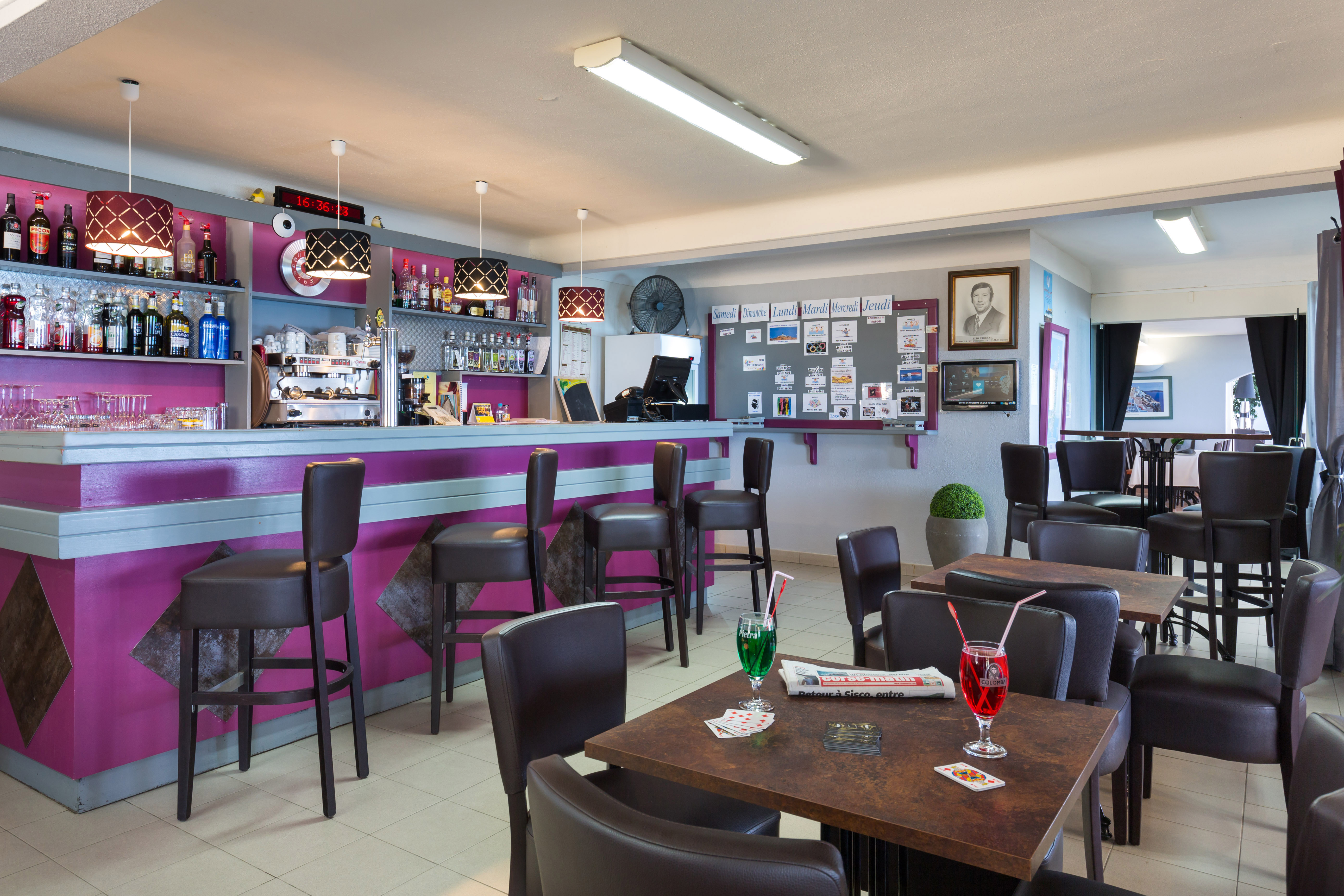  Le Bar de l'Hôtel Club Joseph Charles