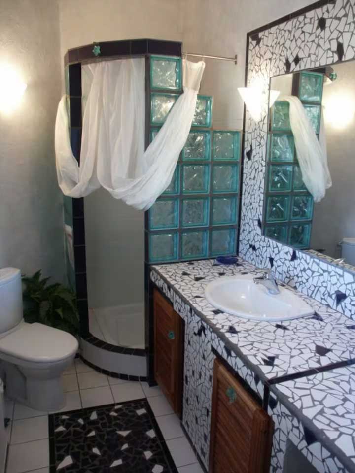  salle de bain de la villa blu di mare Palombaggia
