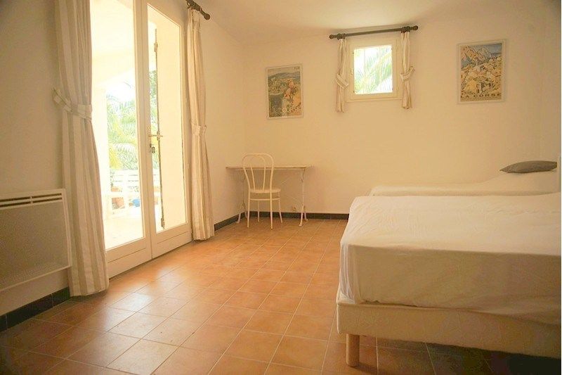  4f0e9b62-618c-4ce7-9803-f05feb3b85ee.f10