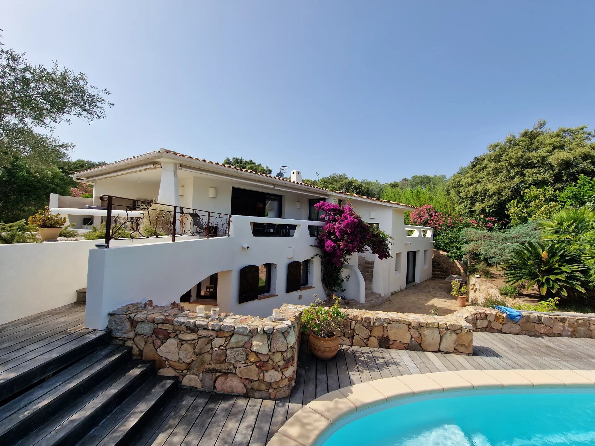  Porto-Vecchio_Sud-Corse_Villa_Ohana_Terrasse_et_piscine