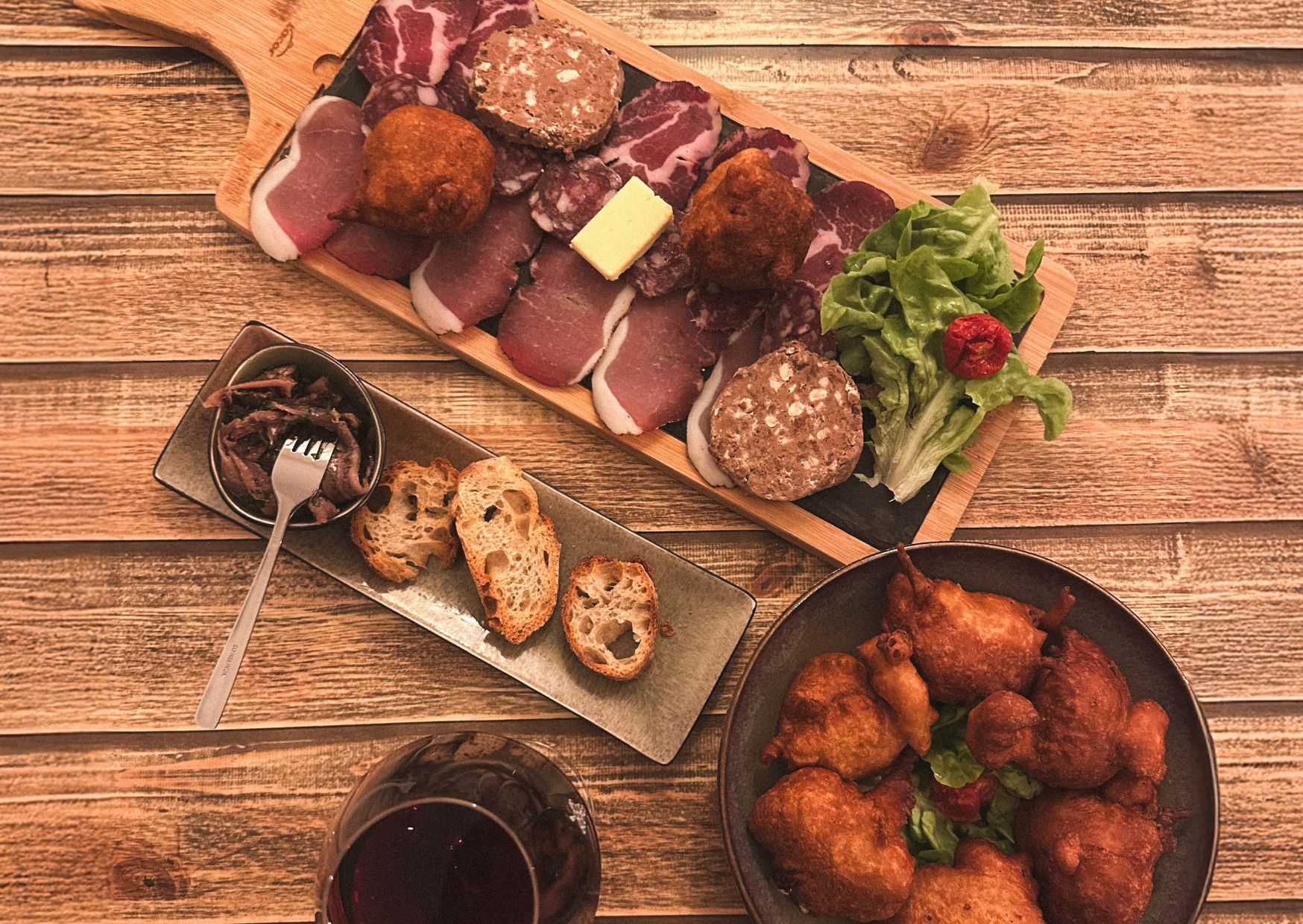  charcuterie beignet et anchois à la bastiaise