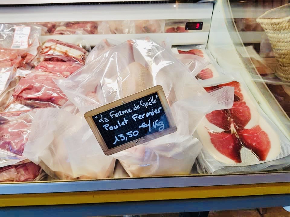  Magasin de producteurs régionaux à Porto-Vecchio. Viande corse bio.