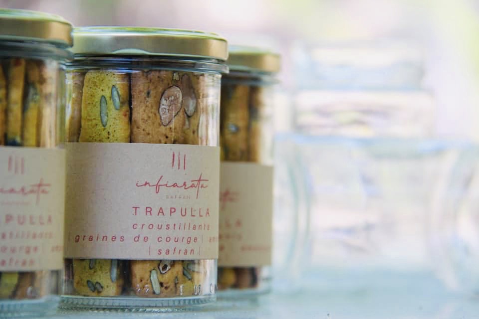  Magasin de producteurs régionaux à Porto-Vecchio. Biscuits et canistrelli.