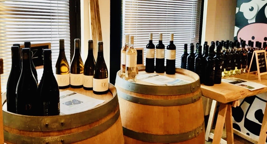  Magasin de producteurs régionaux à Porto-Vecchio. Vins corses bio.