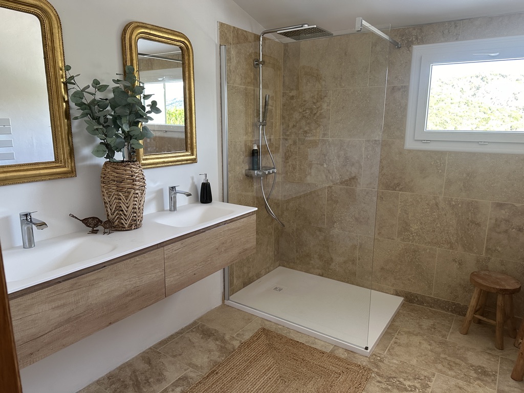  Salle de bain 1