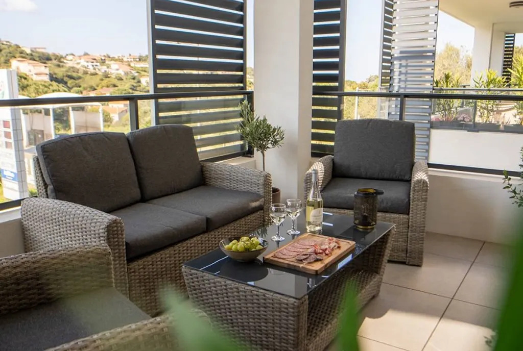  C67E7AA2-D3B1-492A-9C48-A10EA66D4403