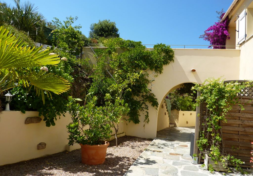  CASA-REGINA-COUR-ARRIERE--3--3