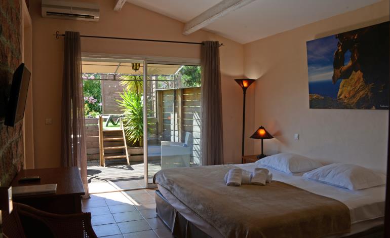 Chambre DELUXE hotel Bella vista Porto OTA Corse F.Colonna