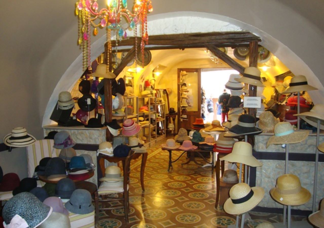  boutique_chapeaux_chapellerie_CHAPO'THE_bonifacio_citadelle