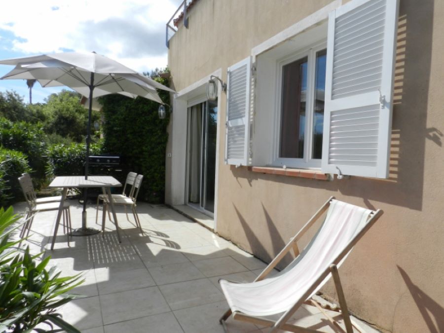  CHEZ AUGUSTIN_2_2
