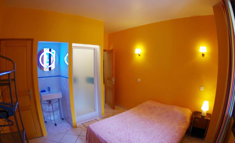 Chambre 2 4 fm
