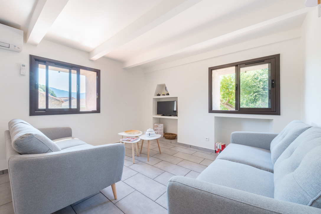  E18E7F3C-E4C1-4065-85B8-1365883DD3DE_1_105_c