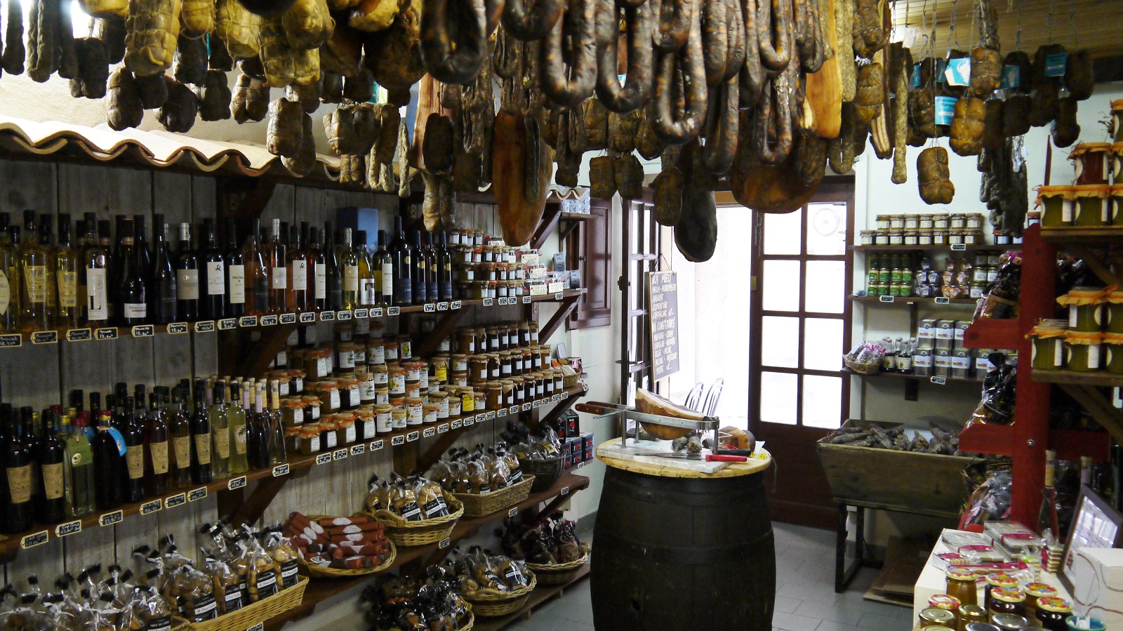  Epicerie-oriudichera-boutique-Bonifacio-Corsica.jpg