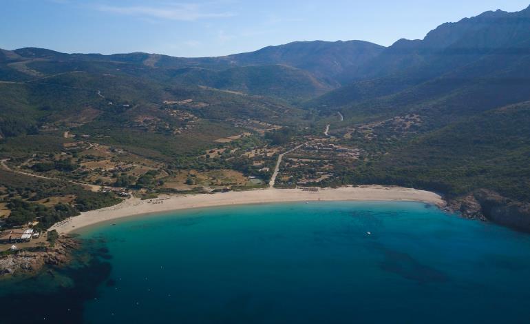 Plage d'Arone ©MARINA D'ARONE Plage d'Arone ©MARINA D'ARONE