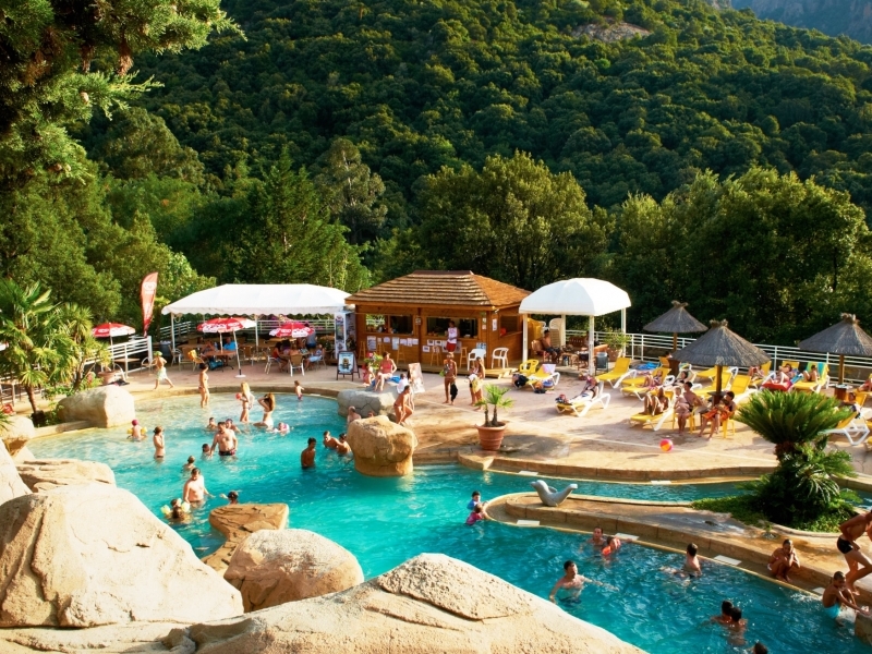   GIE CORSICA CAMPINGS CMAPING LES OLIVIERS PISCINE_2