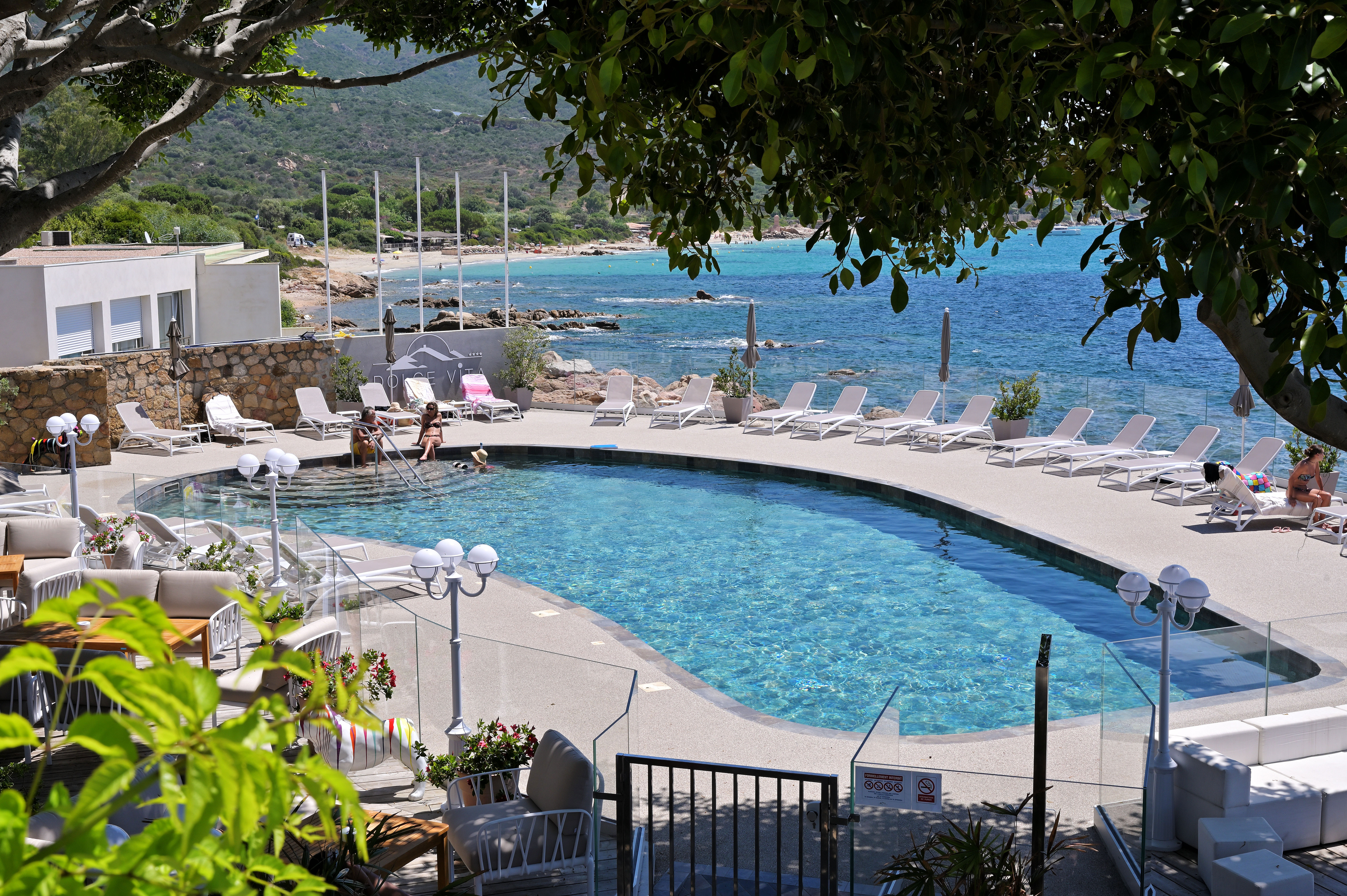  Hotel Restaurant Dolce Vita_outdoor heated pool with sea view (1)