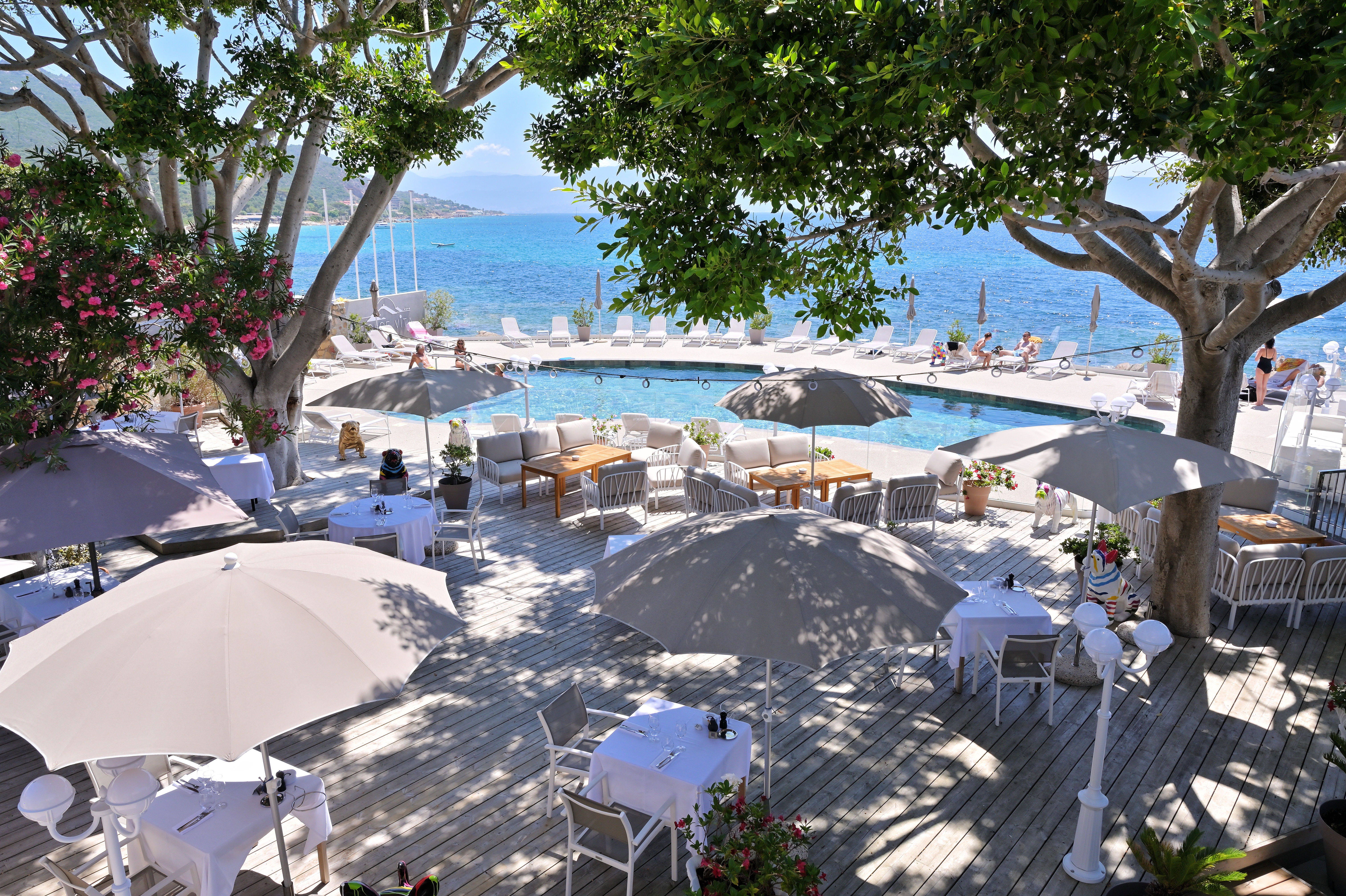 Hotel Restaurant Dolce Vita_outdoor heated pool with sea view (10)
