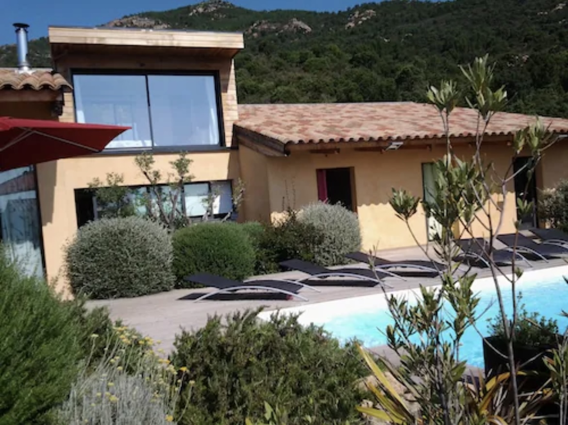  villa exterieur piscine