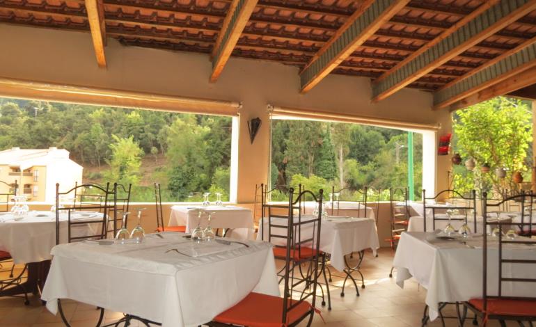 Restaurant Le St PIERRE Terrasse Couverte 1 ©jpf2023