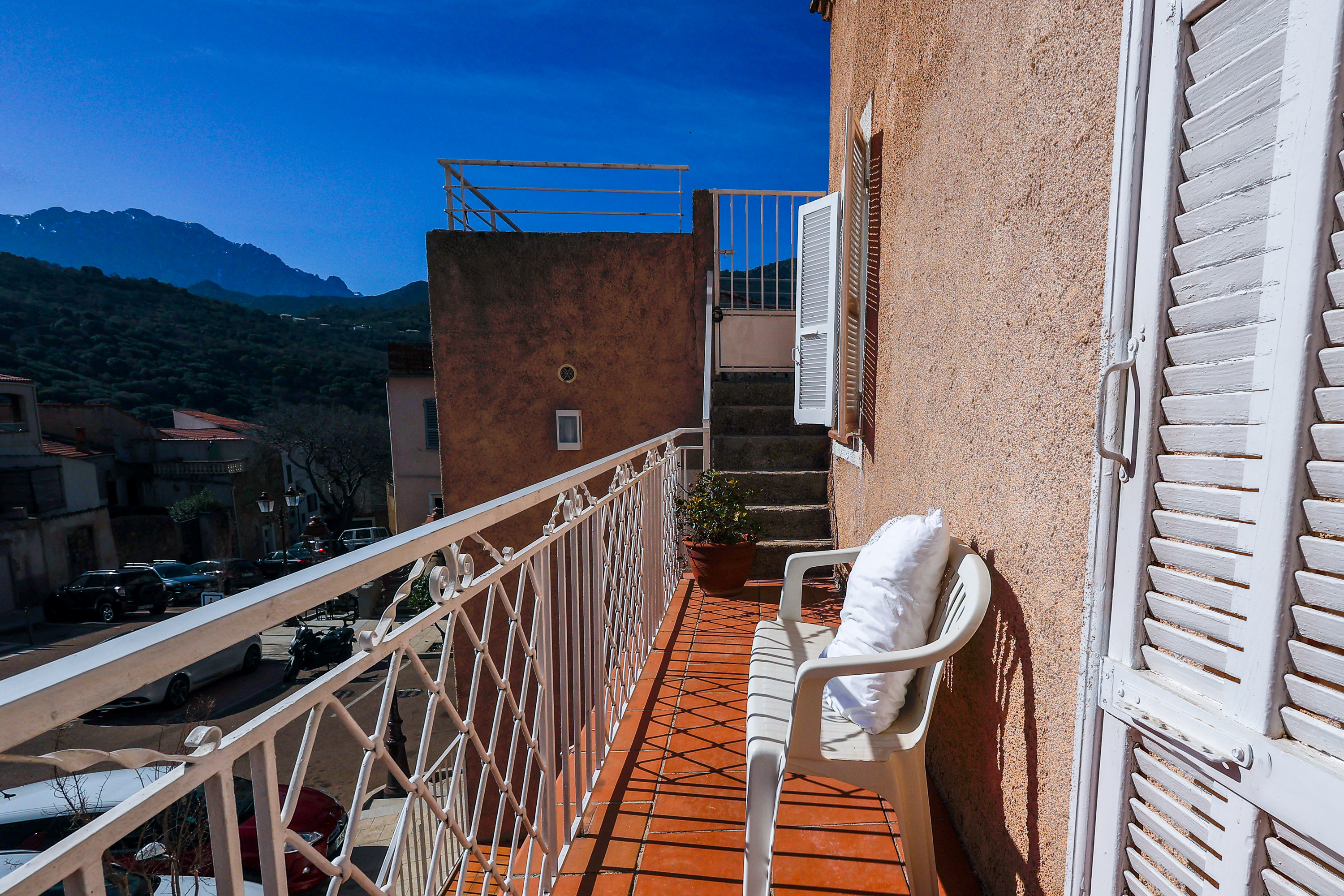  J00A2862-HDR
