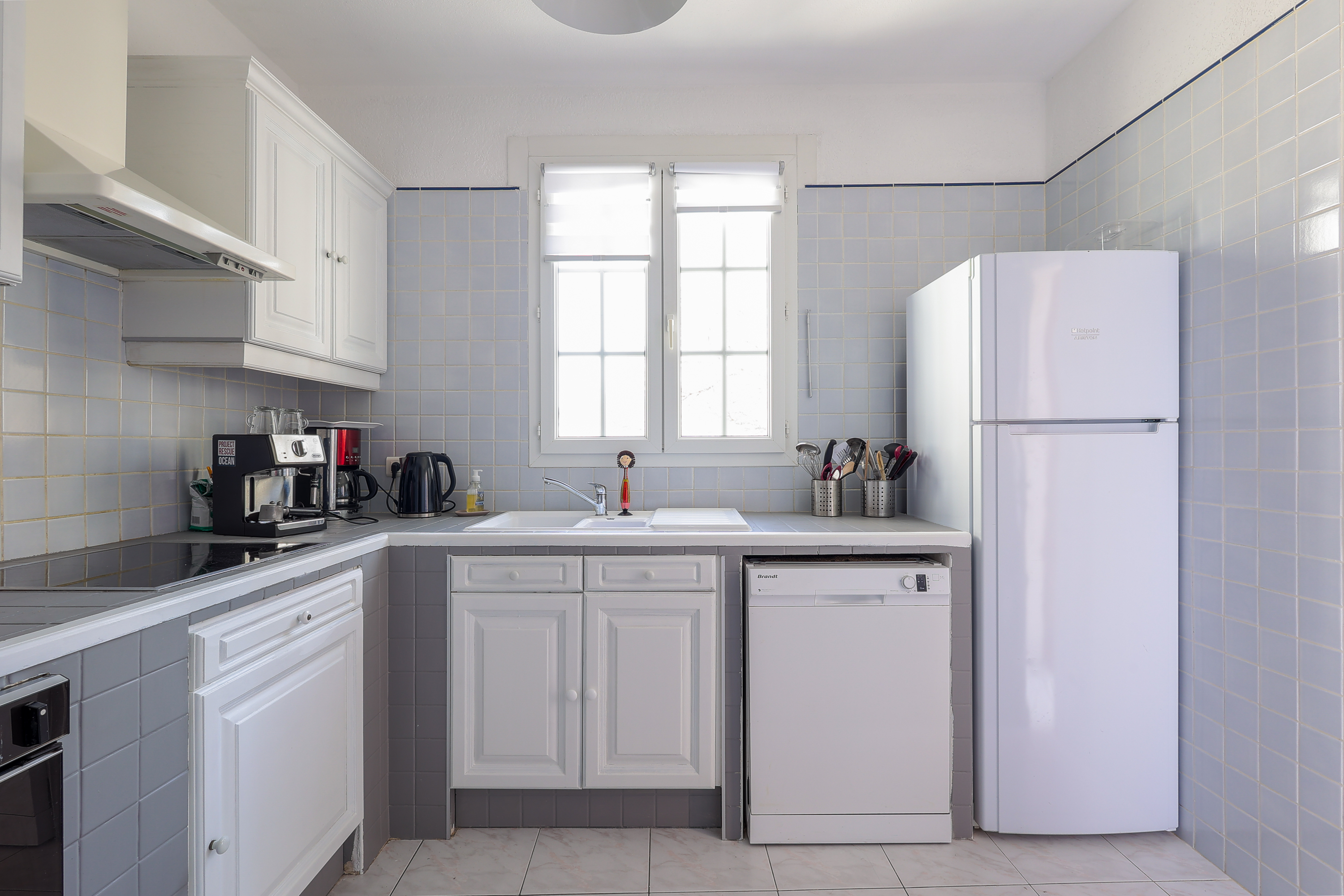  J00A2957-HDR