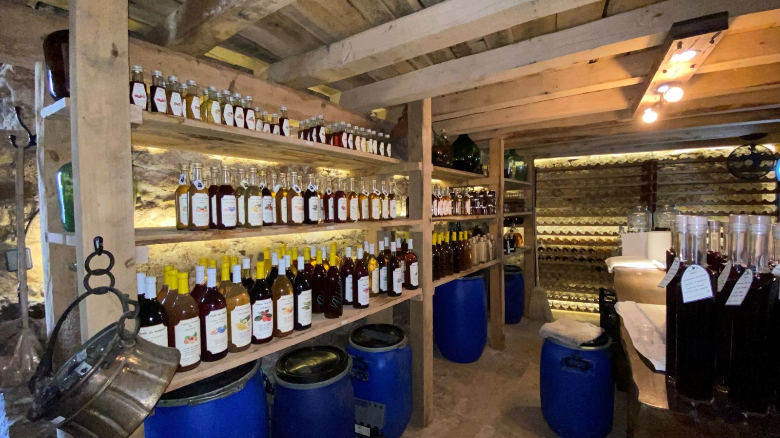  L'Orée du Maquis cave