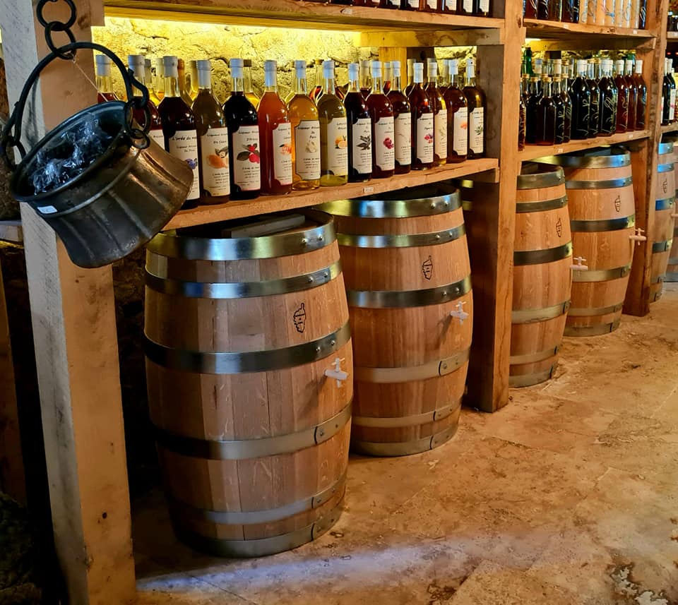 L'Orée du Maquis tonneaux