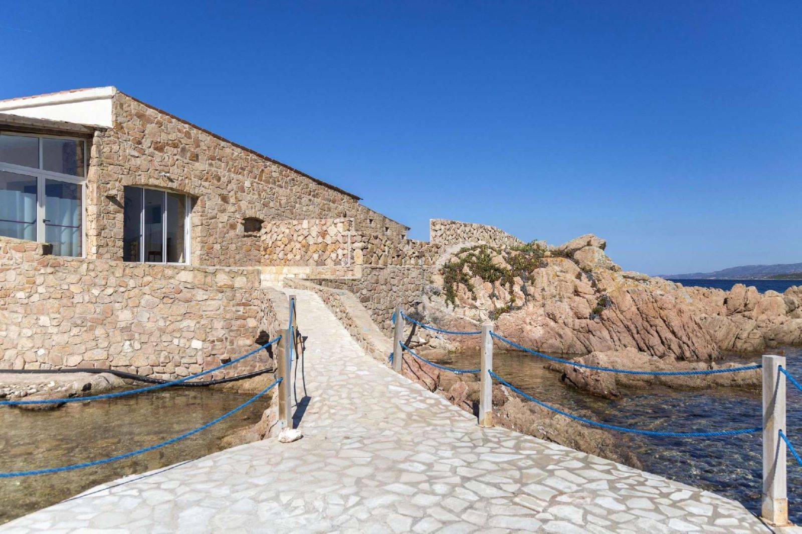  Bonifacio_restaurant_goeland beach_plage_tonnara_0016