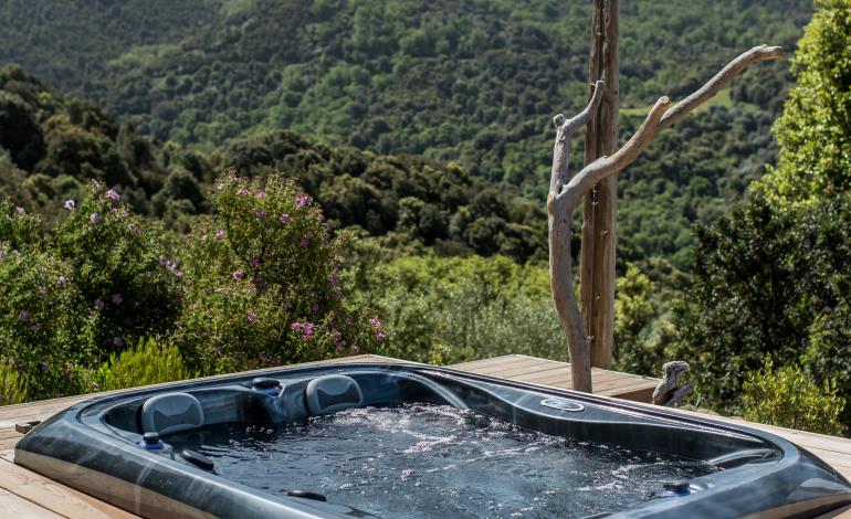 Terre de Maquis - Jacuzzi pour 2 Terre de Maquis Terre de Maquis - Jacuzzi pour 2 Terre de Maquis