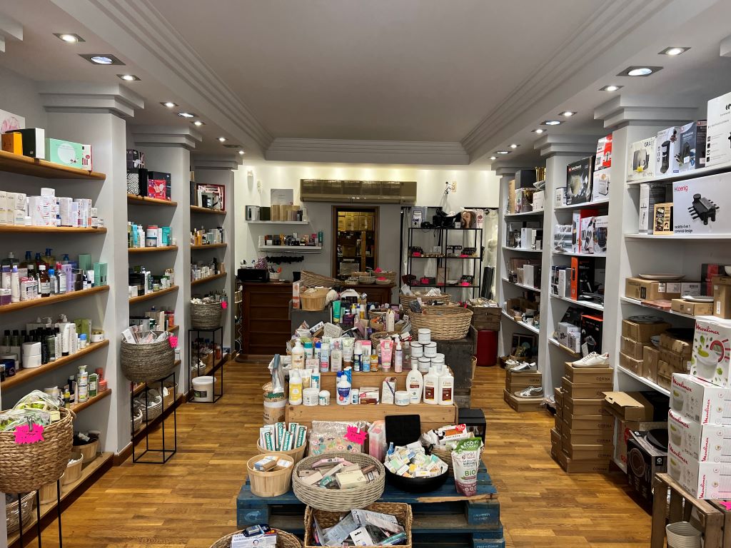  LE PARADIS DES AFFAIRES