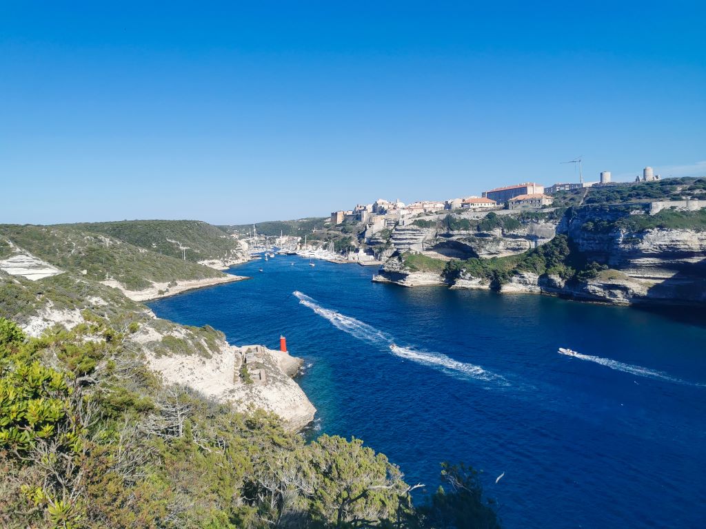  Location-de-jet-ski-et-randonnees-Extreme-Sud-Jet-vue