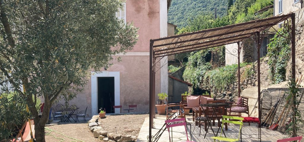  Jardin, terrasse et pergola