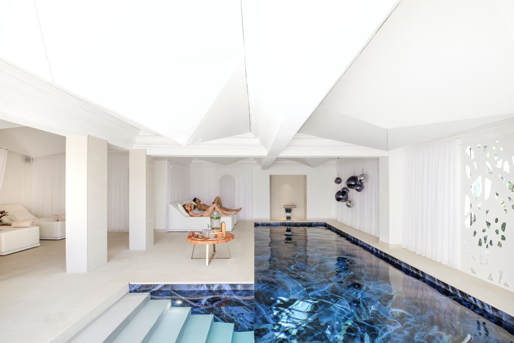  Spa by Clarins - piscine chauffée