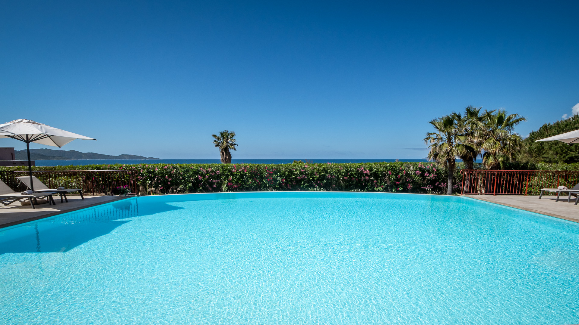  PISCINE VUE PLAGE