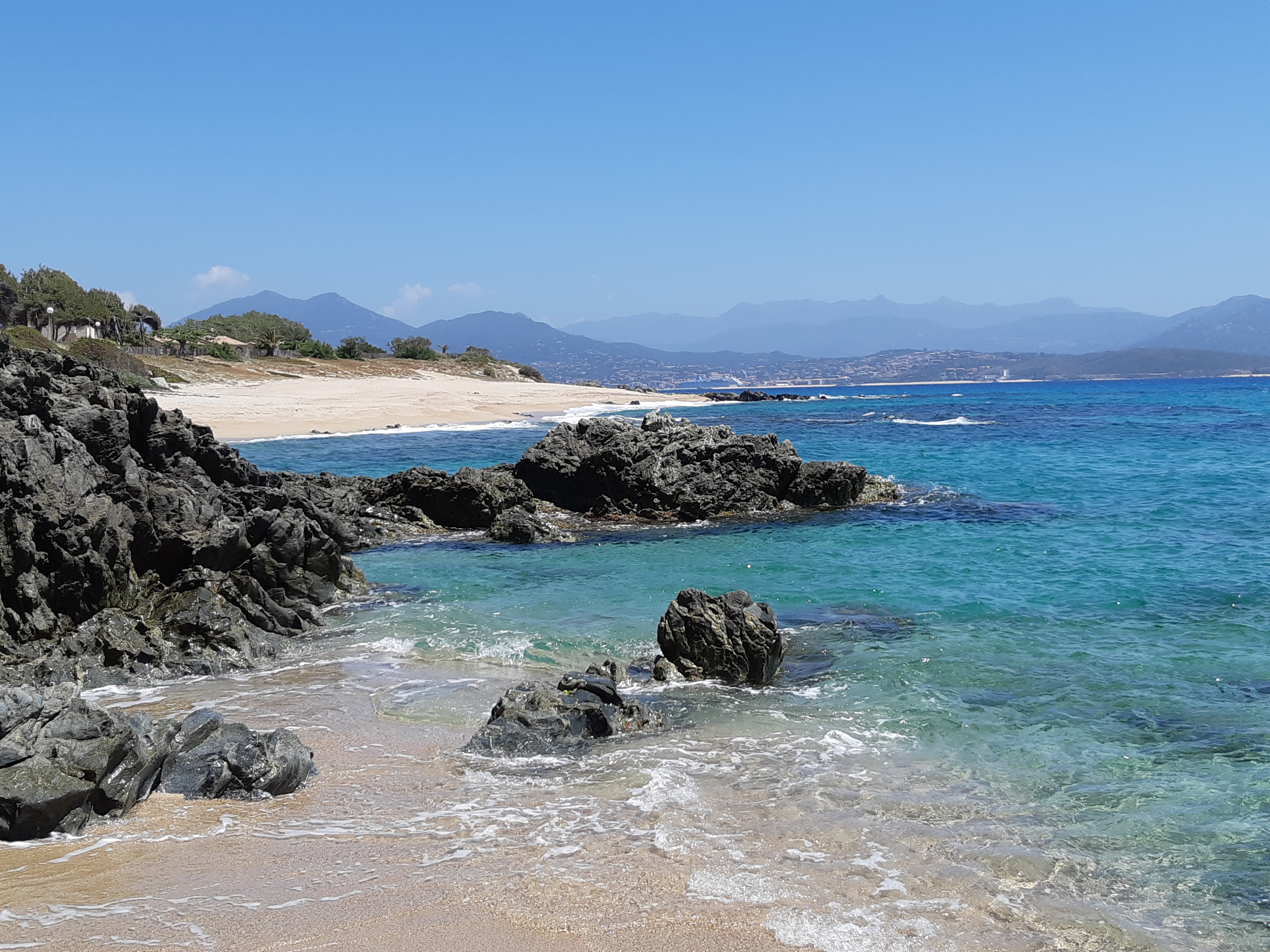  PLAGE LA CRIQUE