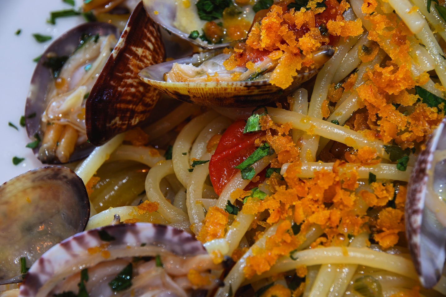  Pasta alle vongole e bottarga
