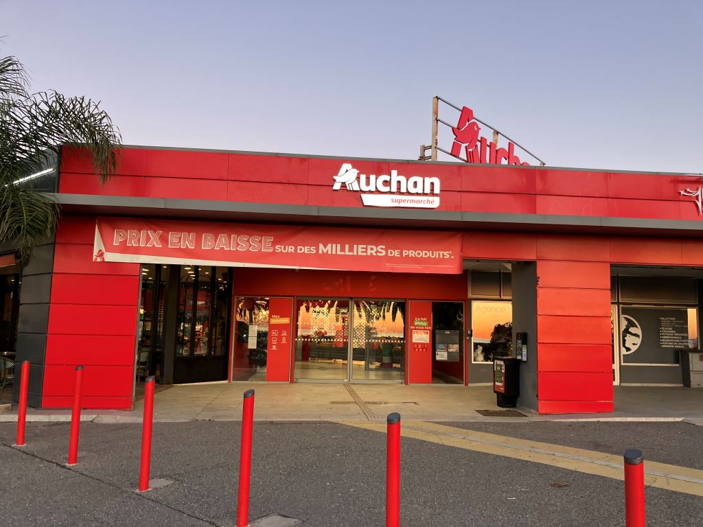  AUCHAN SUPERMARCHÉS