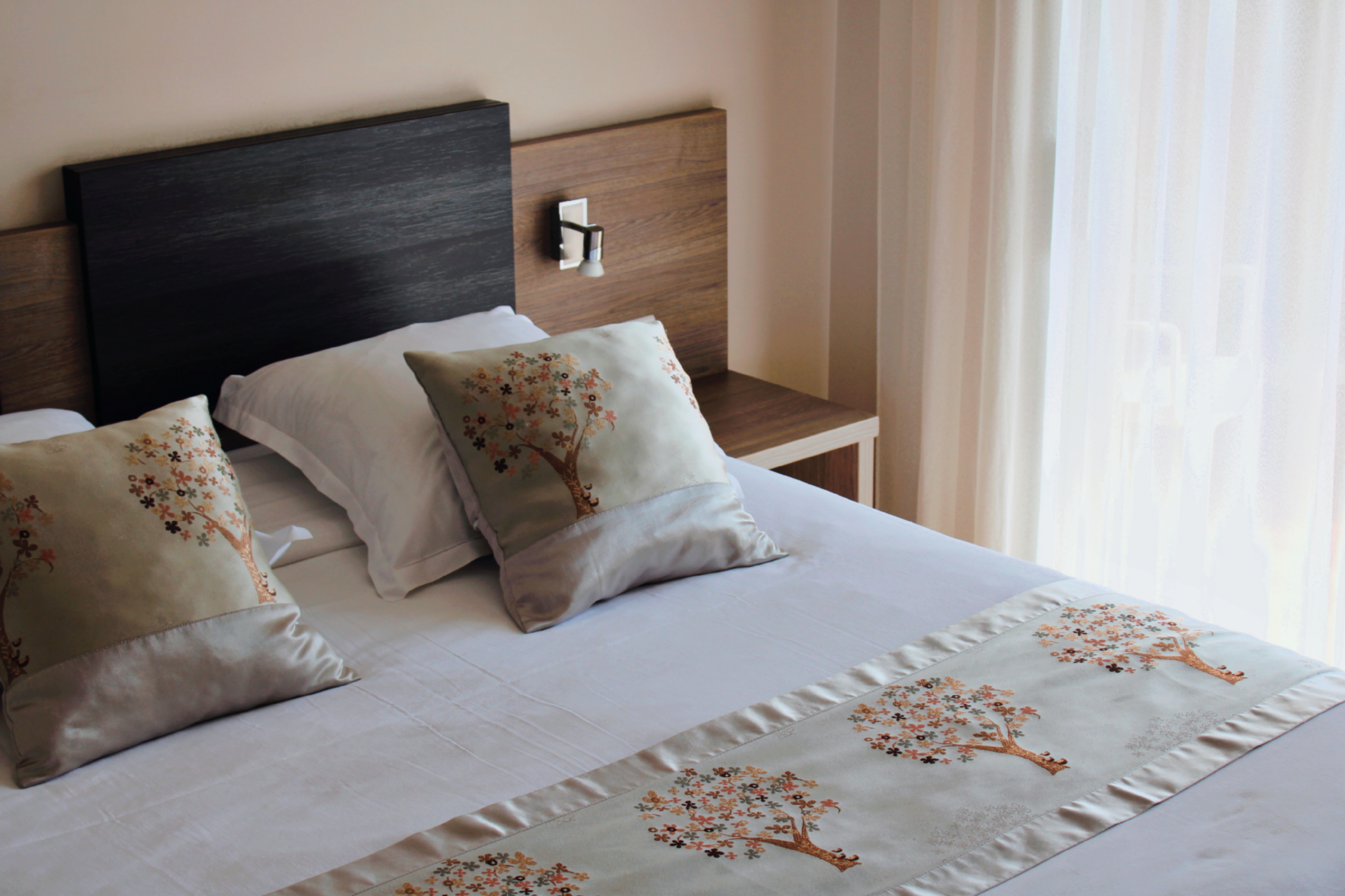  Picsart_25-04-08_19-37-44-349