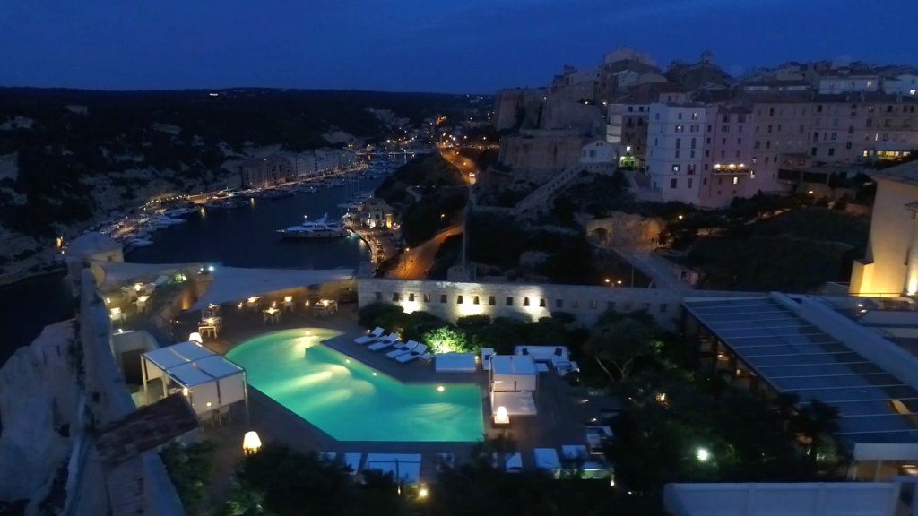  Restaurant-Genovese-citadelle-Bonifacio-piscine-Corse