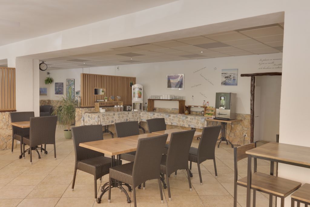  Salle-petit-dejeuner